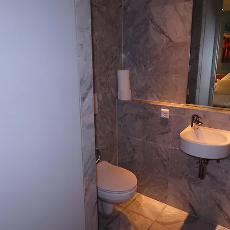 Mariotto Am Burghof فندق لاروش